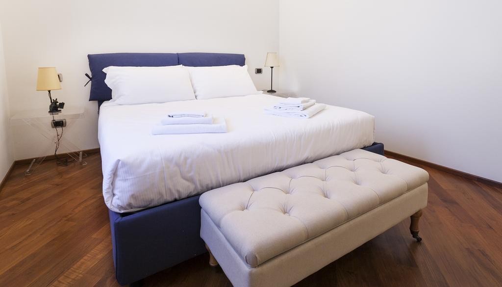 Italianway-Brisa Apartment Милано Екстериор снимка