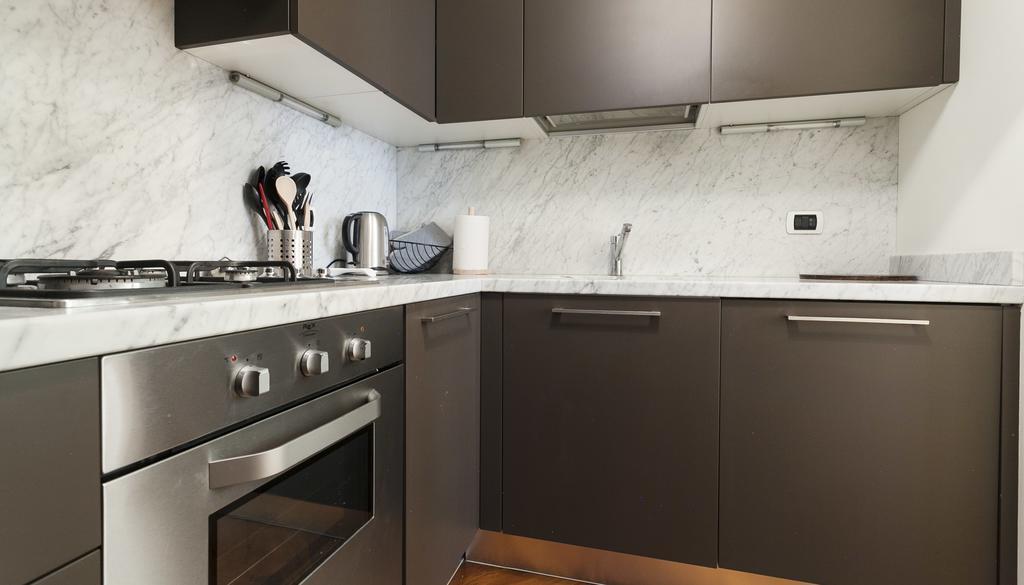 Italianway-Brisa Apartment Милано Екстериор снимка